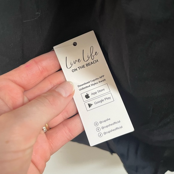 CUPSHE Ruffle Button-Front Black Romper - Size M - Picture 6 of 9